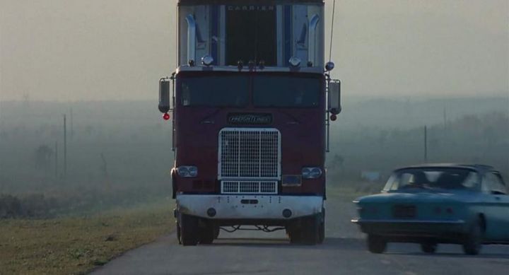 Freightliner FLT