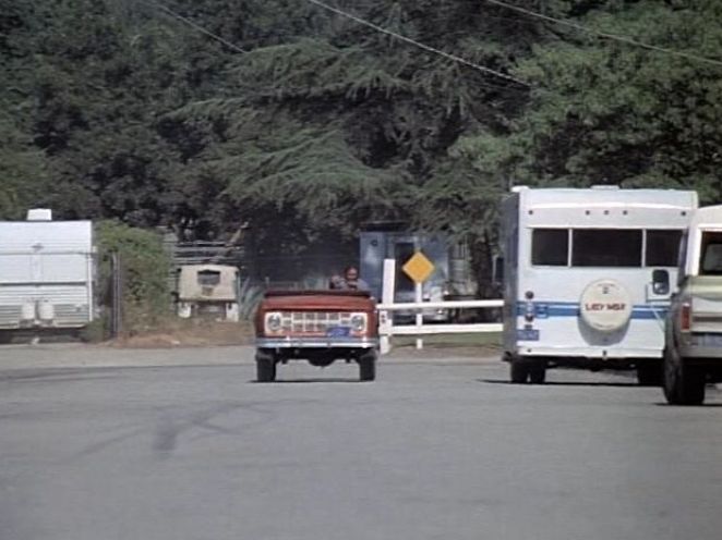 1975 Dodge Sportsman Lazy Daze [B-300]