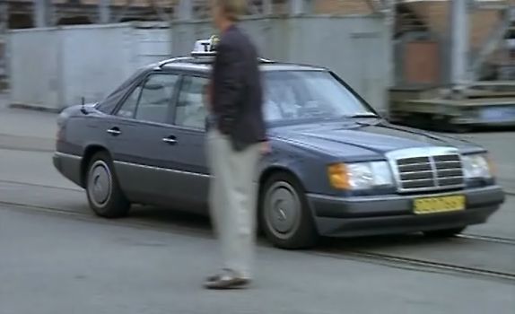 1990 Mercedes-Benz [W124]