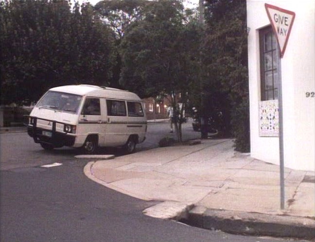 1982 Mitsubishi L-300 Express Camper [SB]