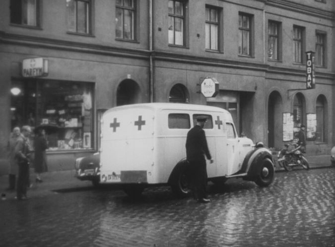 1945 Volvo PV 801 Ambulans