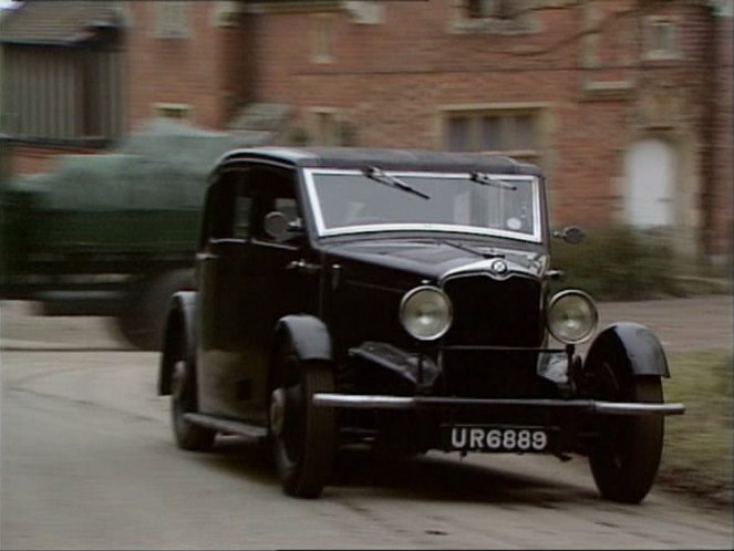 1934 Crossley Streamline Saloon