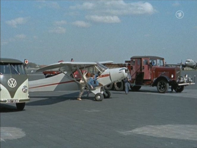 1940 Henschel 33 Flugplatz-Tankspritze