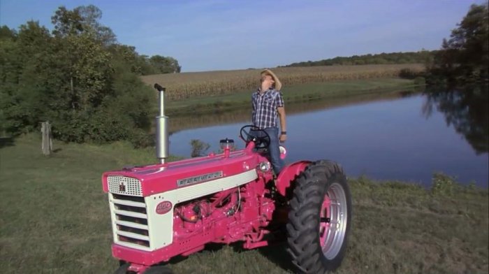 IH Farmall 460