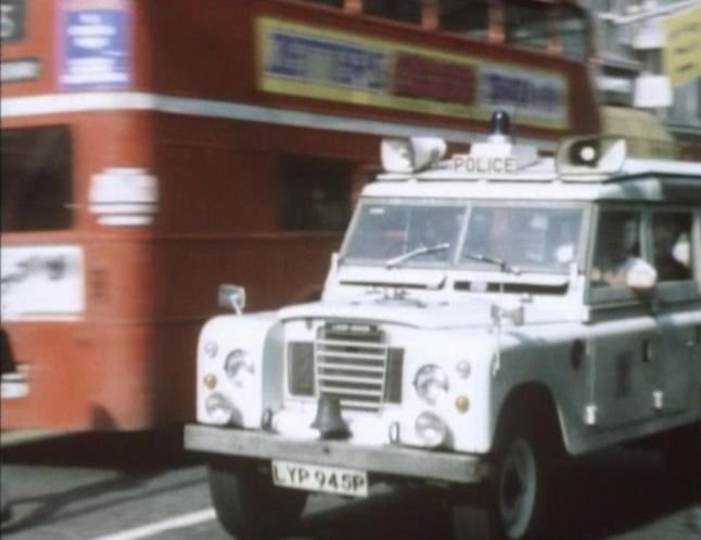 1976 Land-Rover 109'' Series III Station Wagon