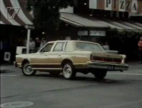 1984 Lincoln Town Car [54D]