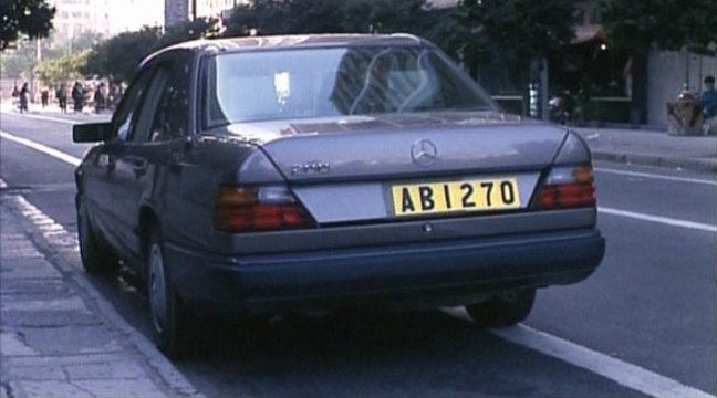 1985 Mercedes-Benz 200 [W124]