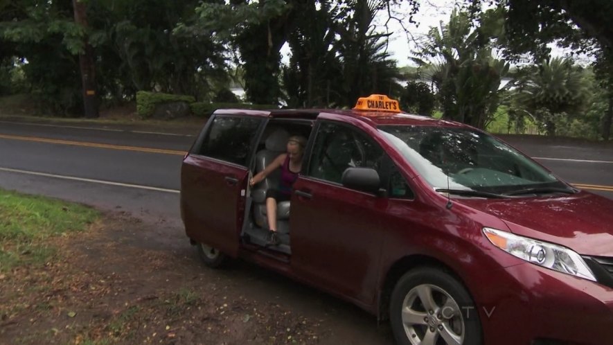 2011 Toyota Sienna [SL30]