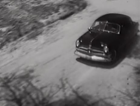 1950 Ford Custom De Luxe Tudor Sedan [70B]
