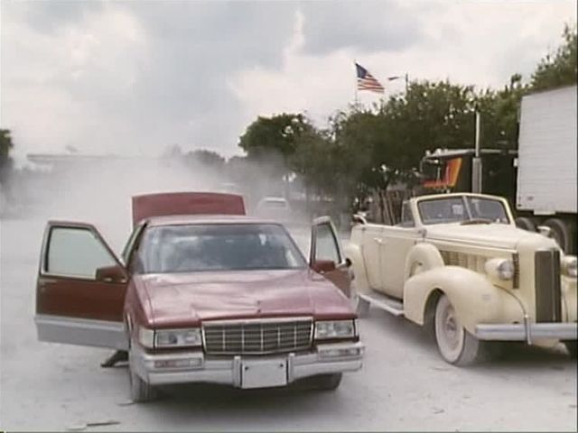 1991 Cadillac Sedan DeVille