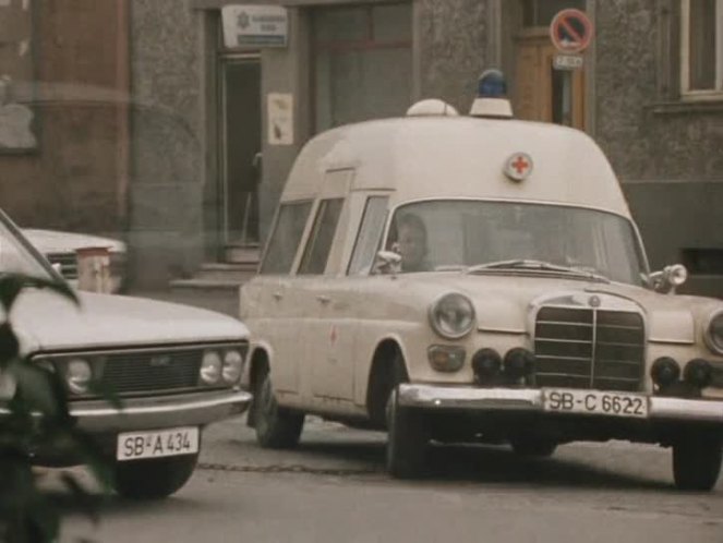 1966 Mercedes-Benz 200 Krankenwagen Binz [W110]