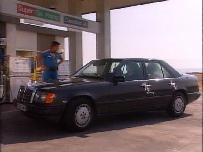 1990 Mercedes-Benz [W124]