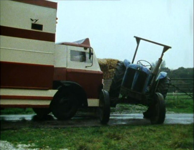 1981 Ford D-Series Horsebox as security truck