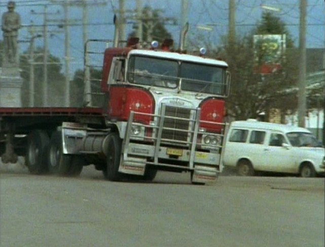 Kenworth K-100