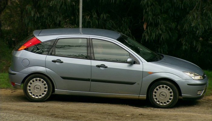 2002 Ford Focus CL MkI [LR]