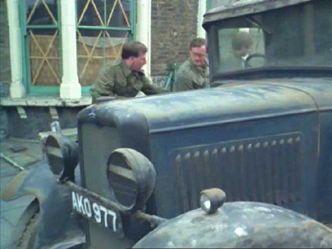 1933 Bedford WHG 2-Ton Tipper