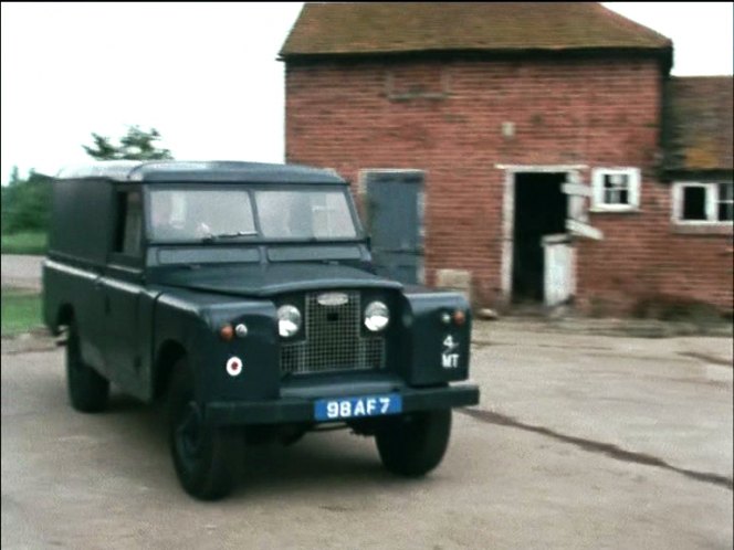 Land-Rover 109'' Series IIa