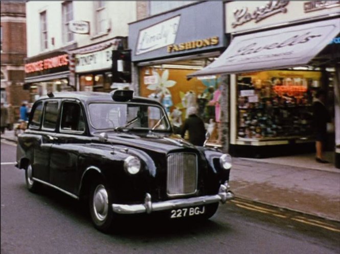 1961 Austin FX4