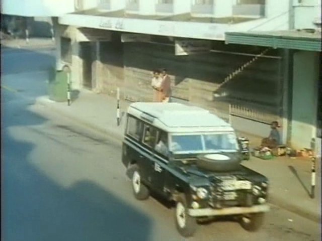 Land-Rover 109'' Series III Station Wagon