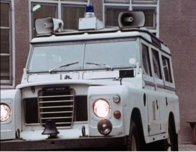 1972 Land-Rover 109'' Series III Station Wagon Police