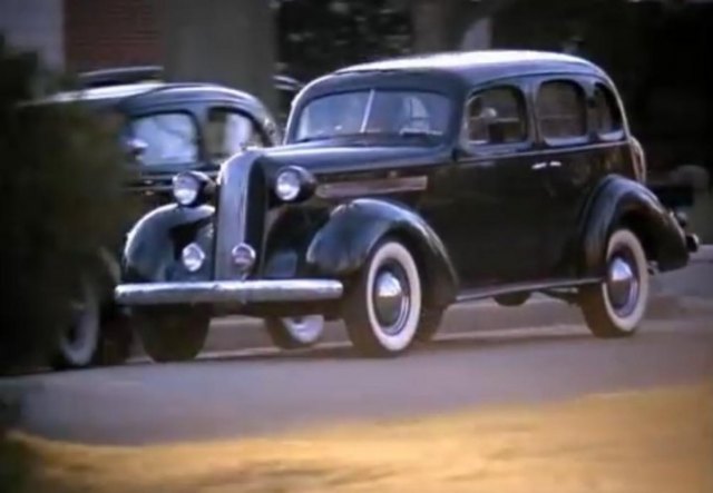 1936 Pontiac De Luxe Eight Touring Sedan