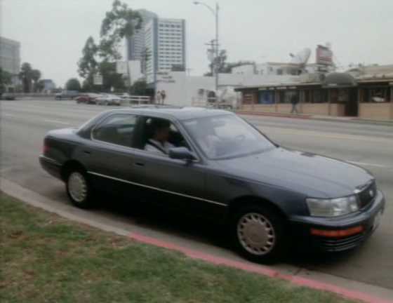 1990 Lexus LS 400 [UCF10]