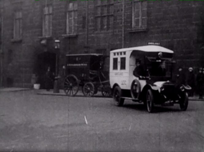 1914 Armstrong-Whitworth Ambulance LCC