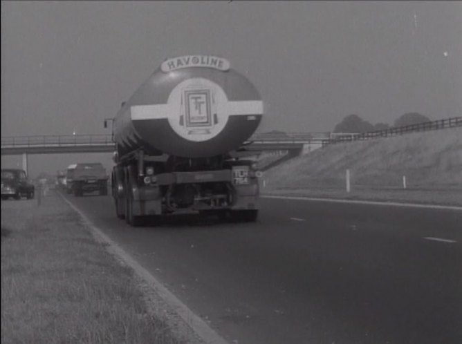 1957 Leyland Octopus 24.O Havoline fuel tanker