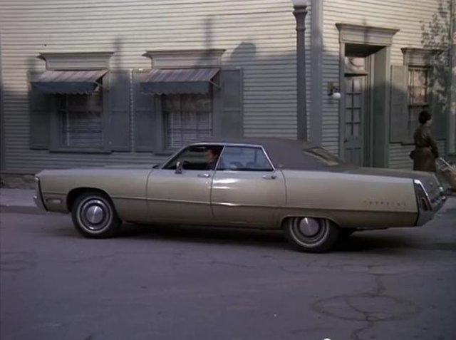 1971 Imperial LeBaron Four-Door Hardtop [GY-M-43]