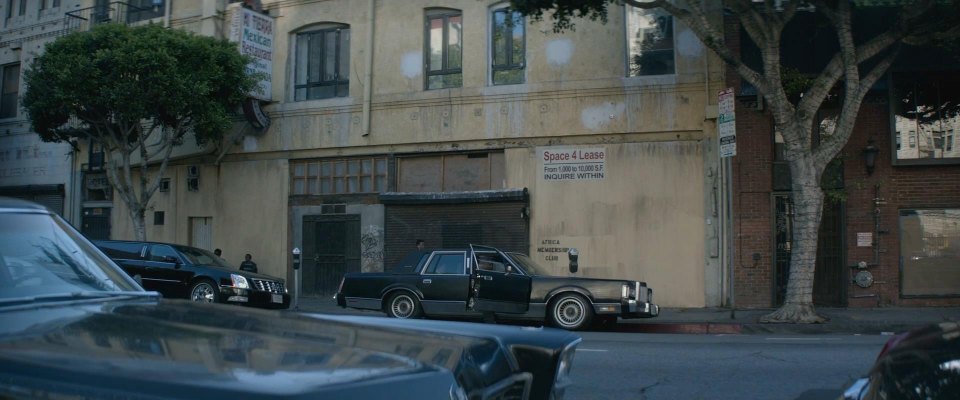 Cadillac DTS Stretched Limousine