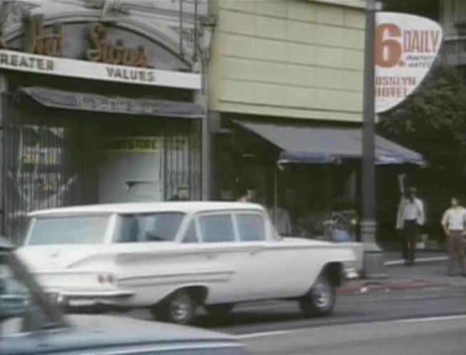 1960 Chevrolet Parkwood 4-Door Station Wagon