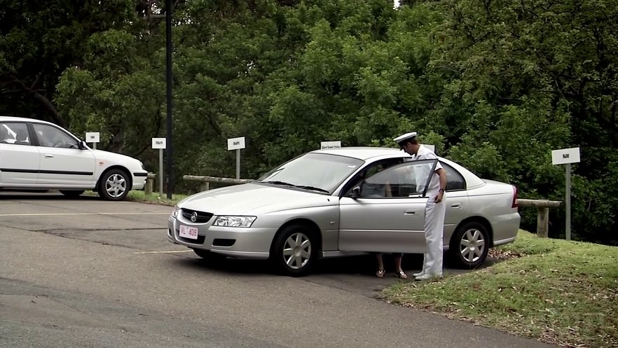 2004 Holden Commodore Executive [VZ]