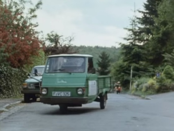 1972 Piaggio Vespacar P2