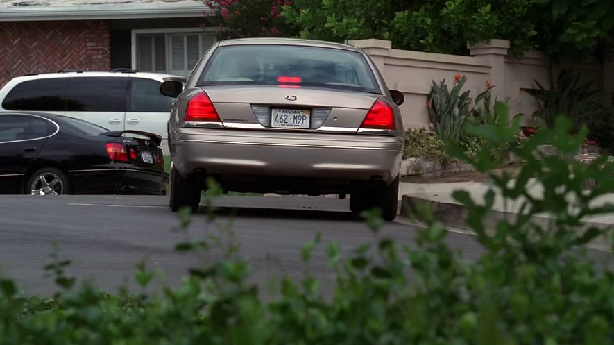 1998 Ford Crown Victoria LX [P74]