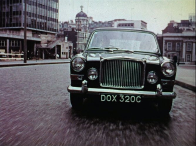 1965 Vanden Plas Princess 1100 MkI [ADO16]