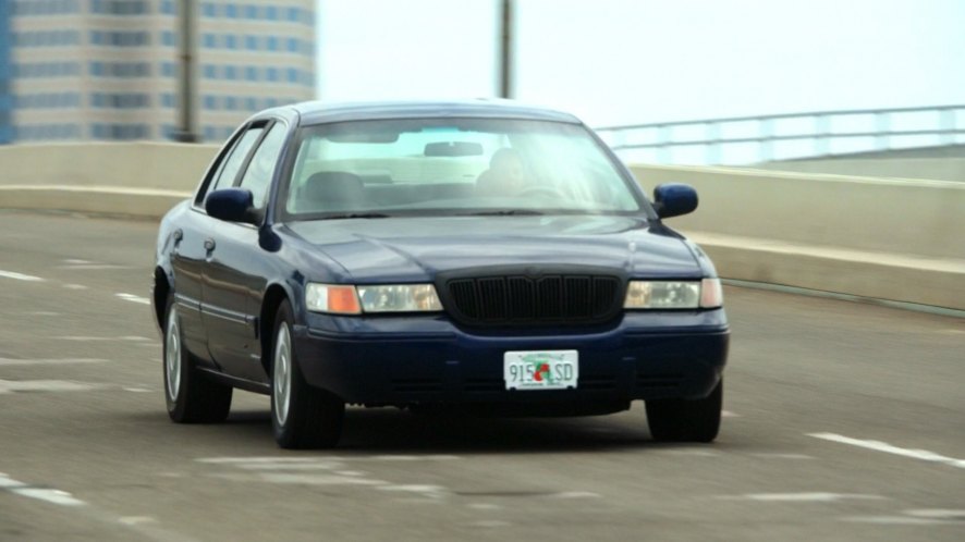 2001 Mercury Grand Marquis GS [M74]