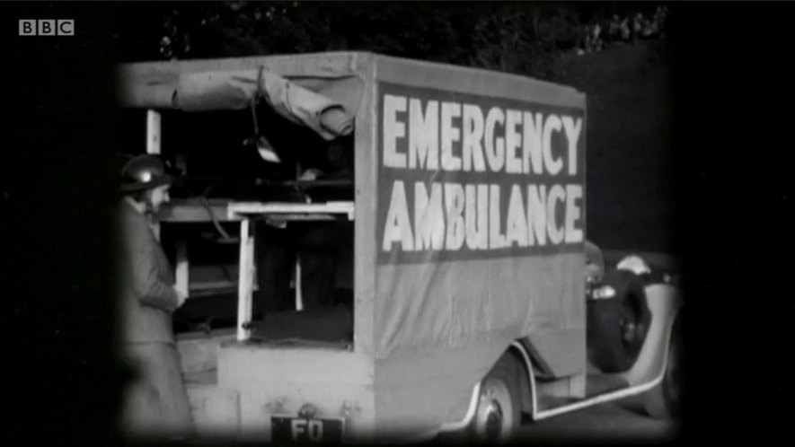 1934 McLaughlin-Buick Special Home-made 'Emergency ambulance' [50]