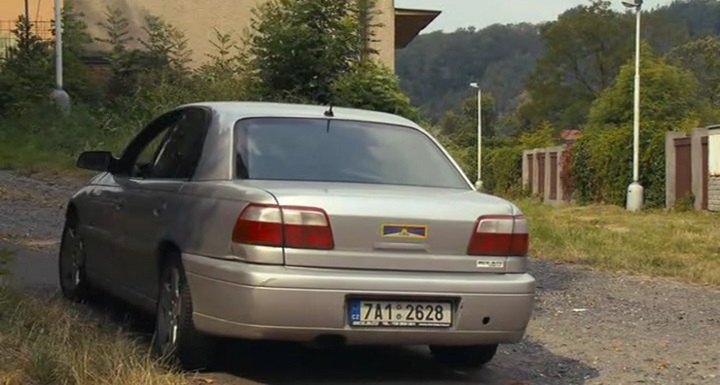 2000 Opel Omega Executive [B]