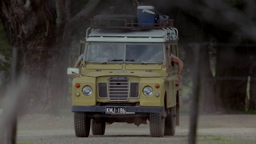 Land-Rover 109'' Series III Station Wagon