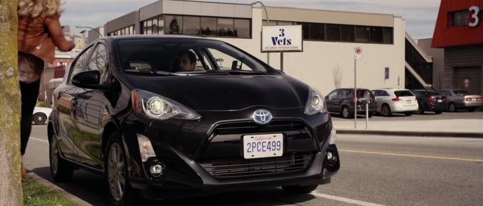 2015 Toyota Prius c [NHP10]