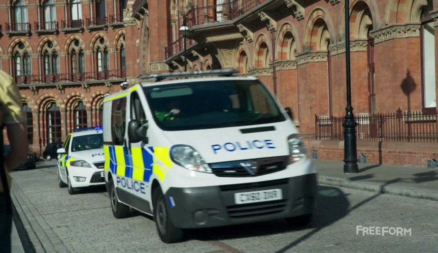 2010 Vauxhall Vivaro Special Combi MkI [X83]