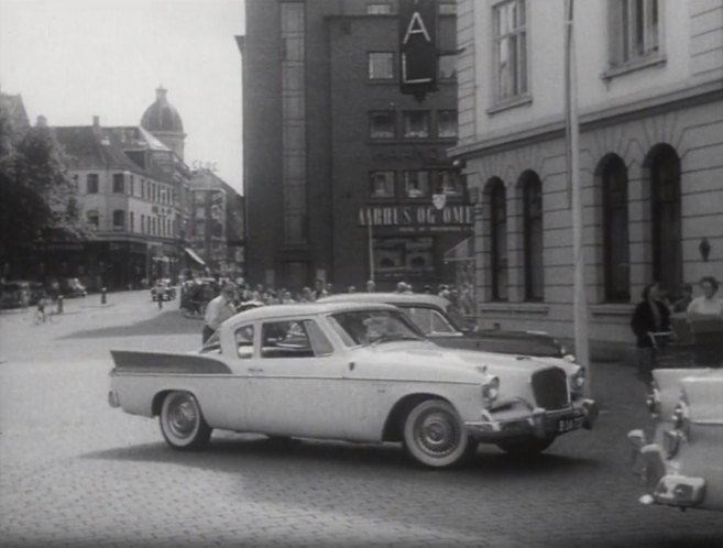 1957 Studebaker Silver Hawk