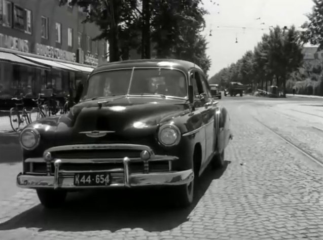 1950 Chevrolet Styleline De Luxe 4-door Sedan [2103]