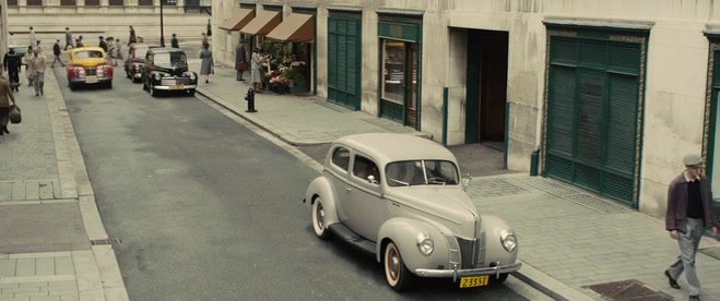 1940 Ford V8 De Luxe Tudor Sedan [01A]