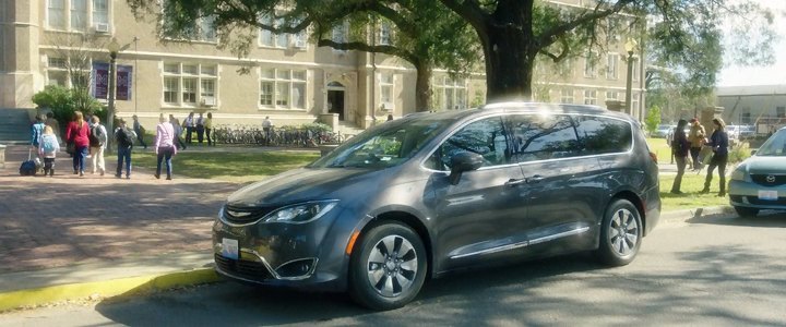 2017 Chrysler Pacifica Limited [RU]