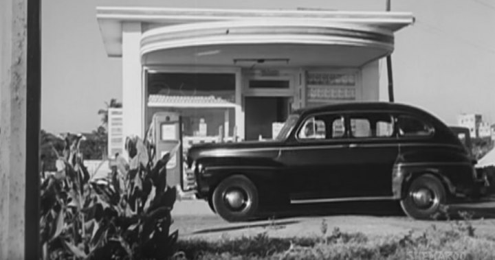 1946 Ford Super De Luxe Fordor