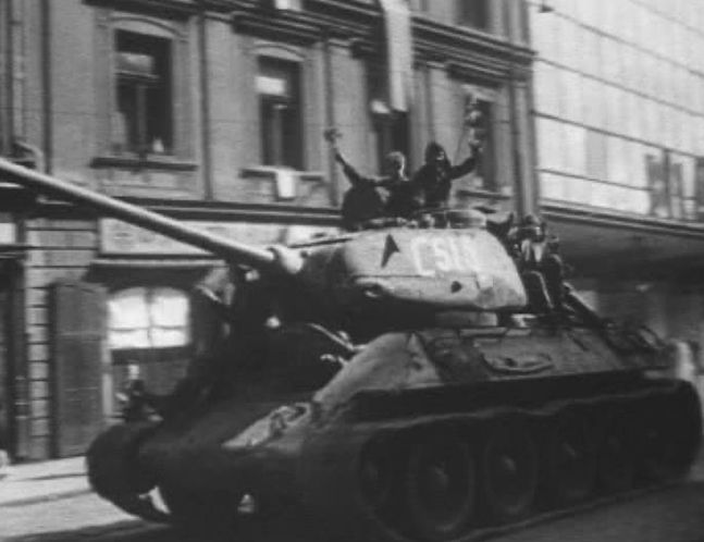 1944 Omsktransmash T-34/85